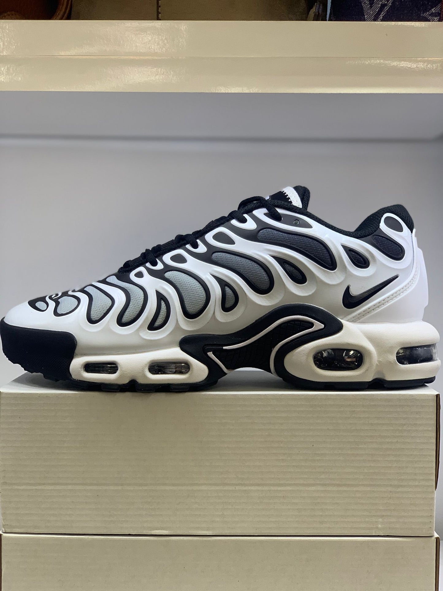 Nike Air Max Plus "Black & White Flame"