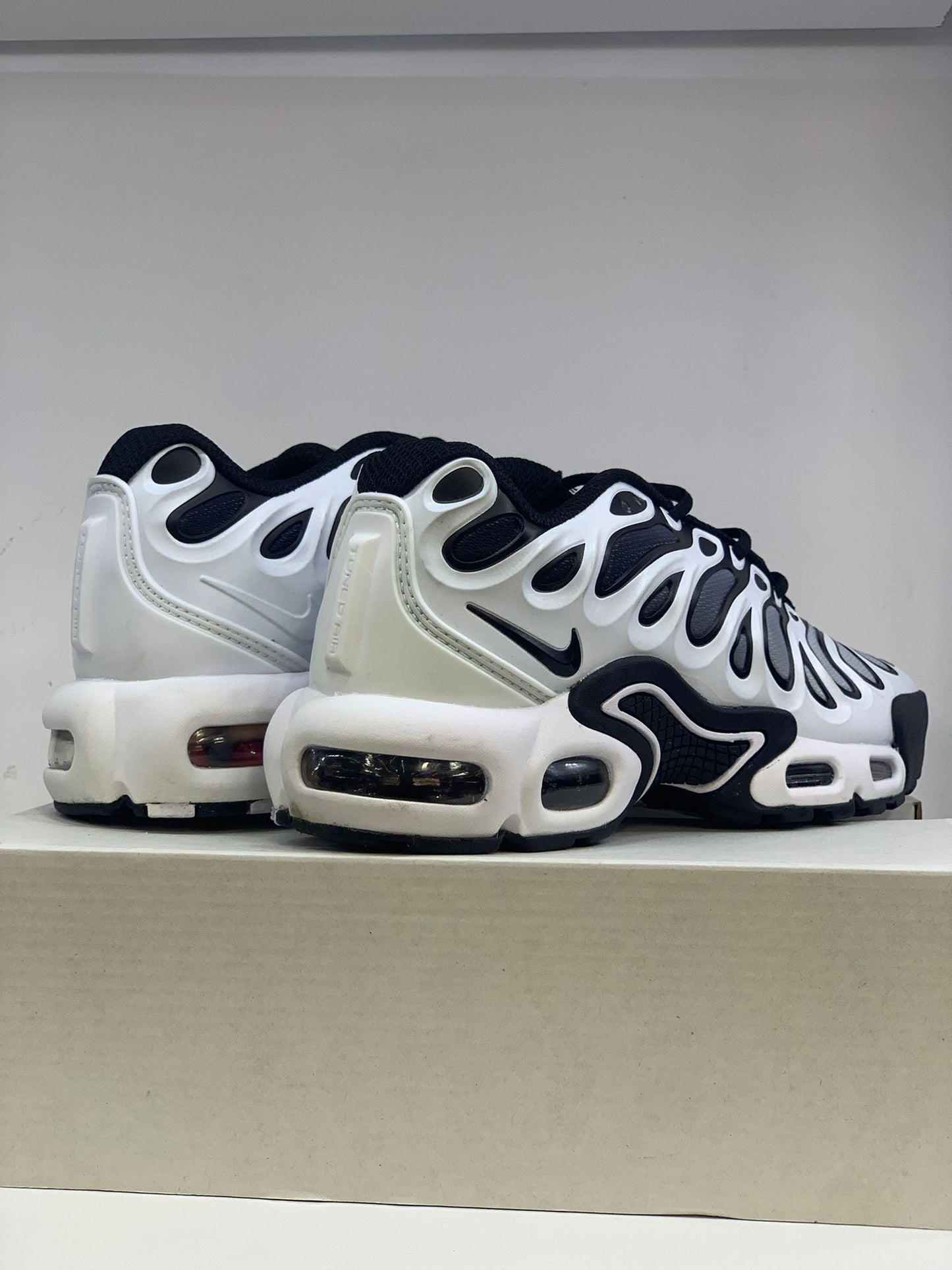 Nike Air Max Plus "Black & White Flame"