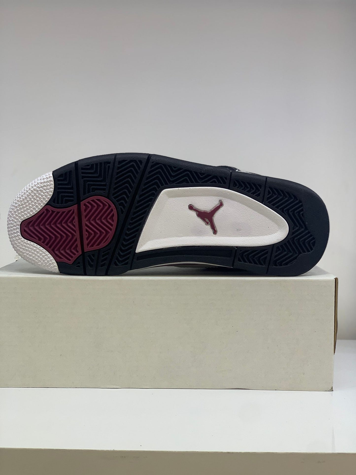 Nike Jordan 4 Retro PSG Paris Saint-Germain