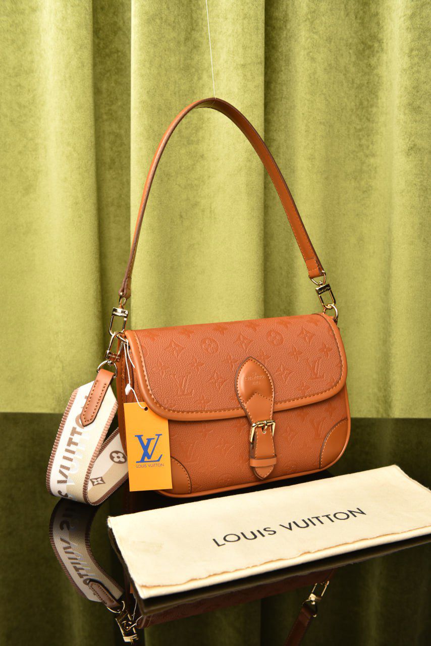 Louis Vuitton - Diane Pure Leather Bag
