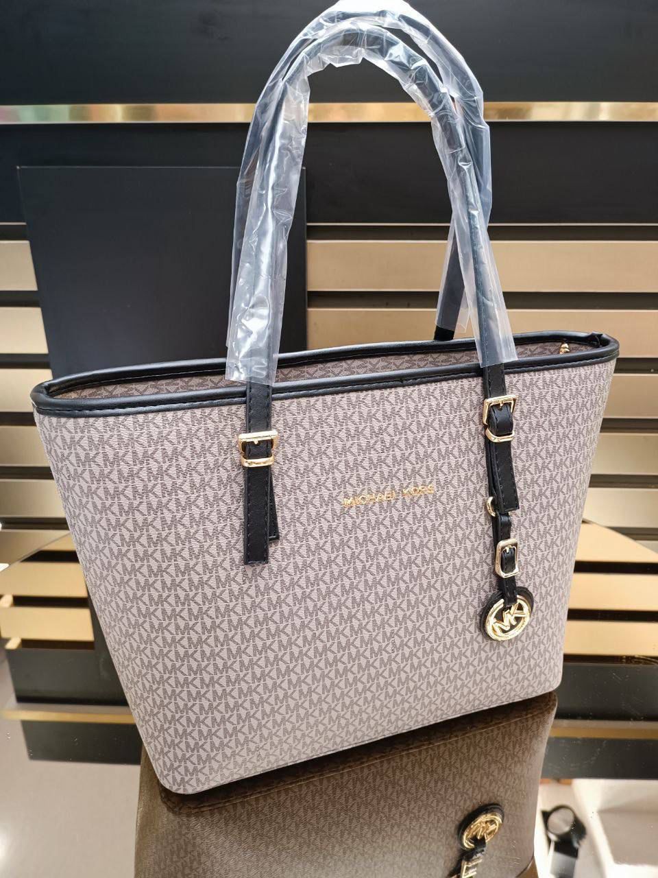 Michael Kors - Jet Set Tote Bag