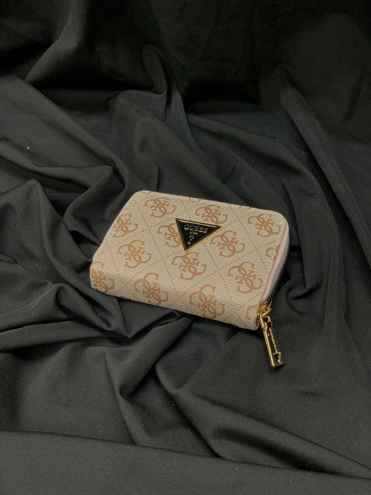 Guess Bej Logolu Fermuarlı Mini Cüzdan