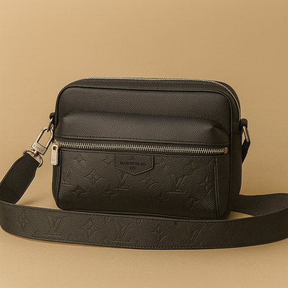 Louis Vuitton Monogram Desenli Çapraz Askılı Postacı Çantası