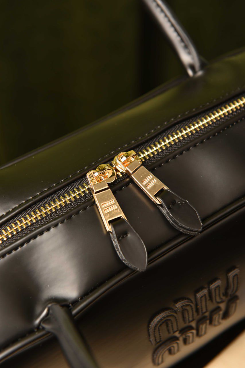 MIUMIU- Beau Leather Bag
