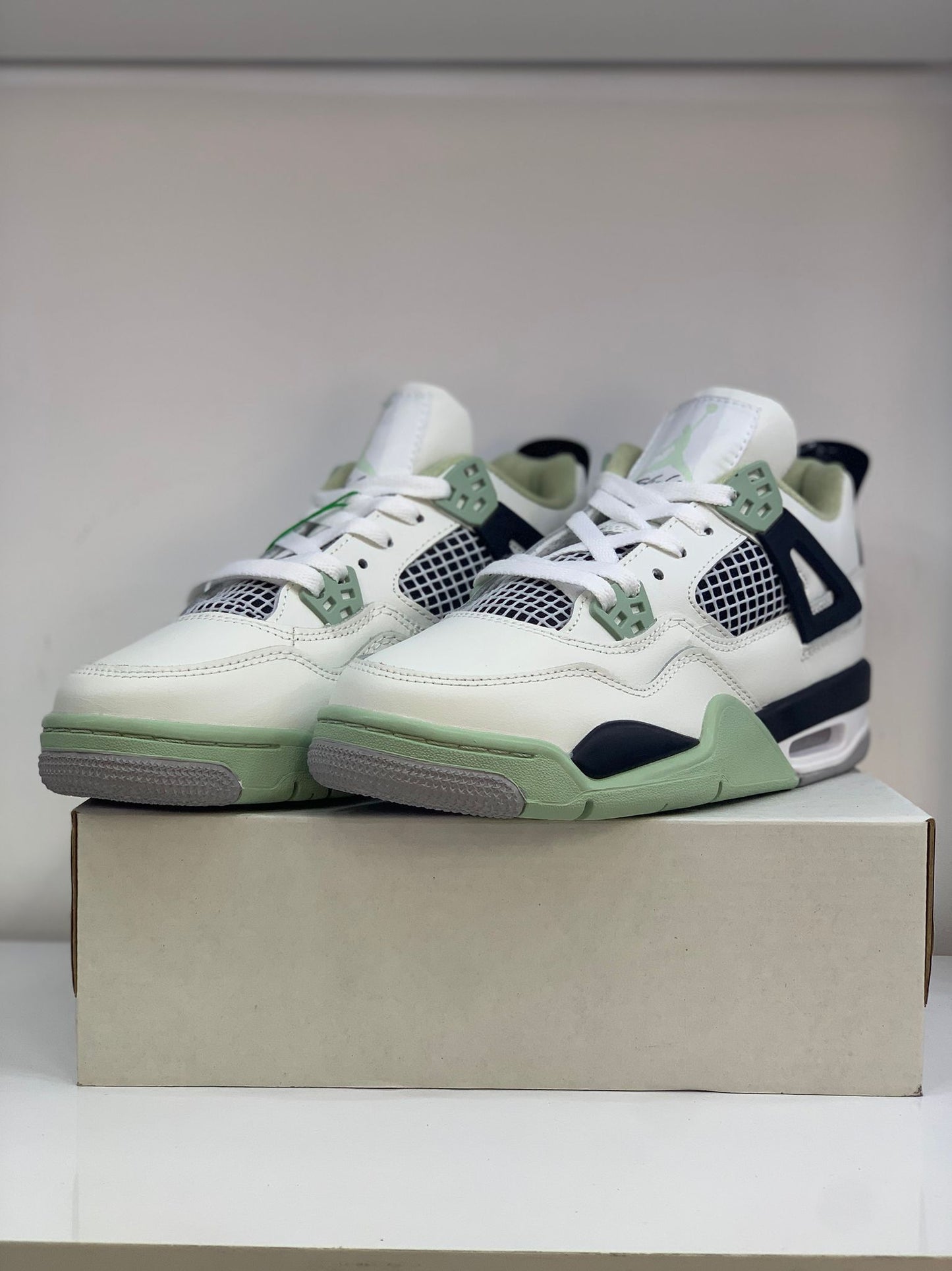 Nike Air Jordan 4 Retro “Seafoam” – İkonik Tarz, Ferah Renk Paletiyle Yeniden Doğuyor