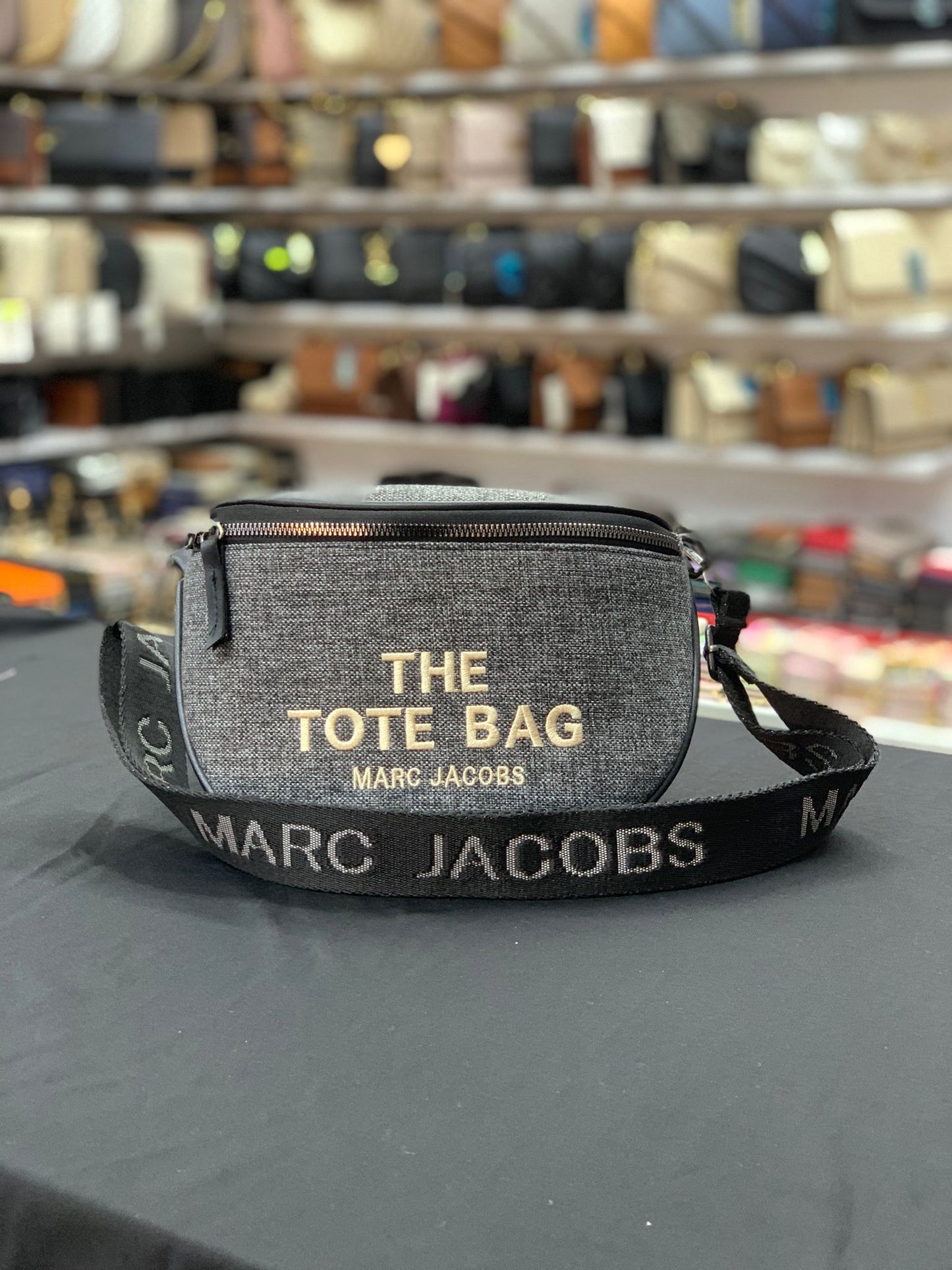 Marc Jacobs - The Tote Bag Bel Çantası