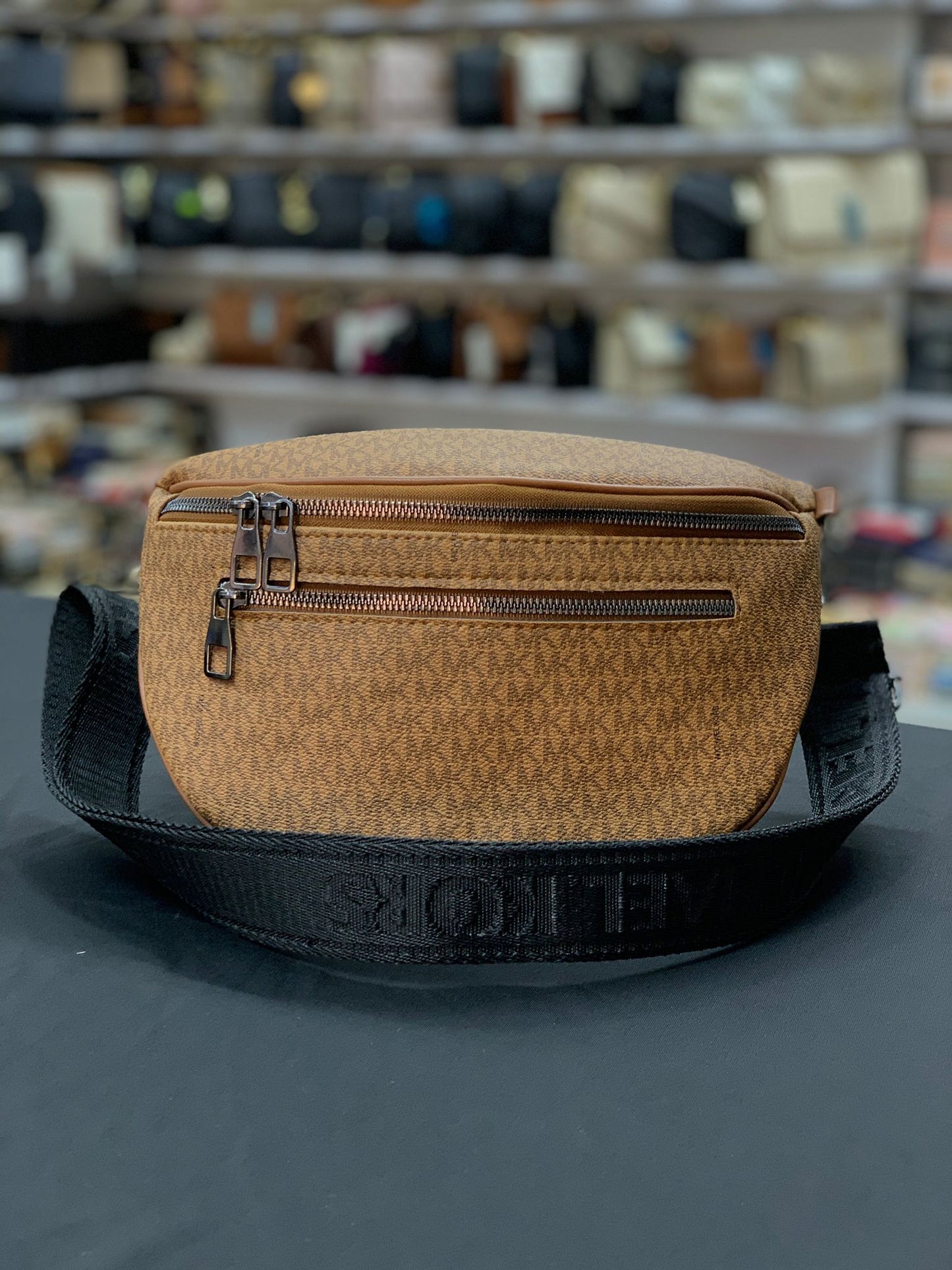 Michael Kors Tarzı Kahverengi Logolu Bel Çantası