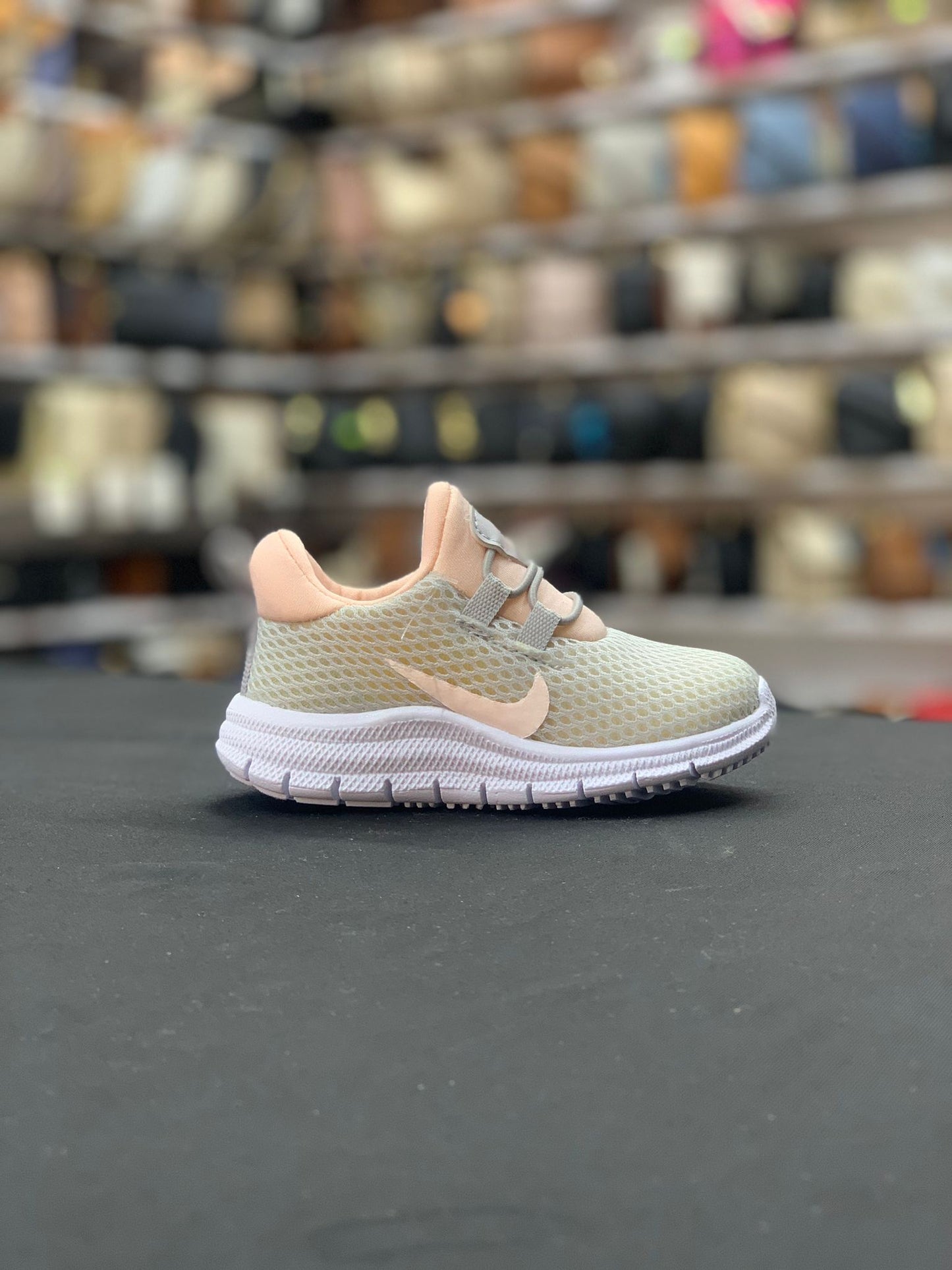 Nike Kids – Soft Peach