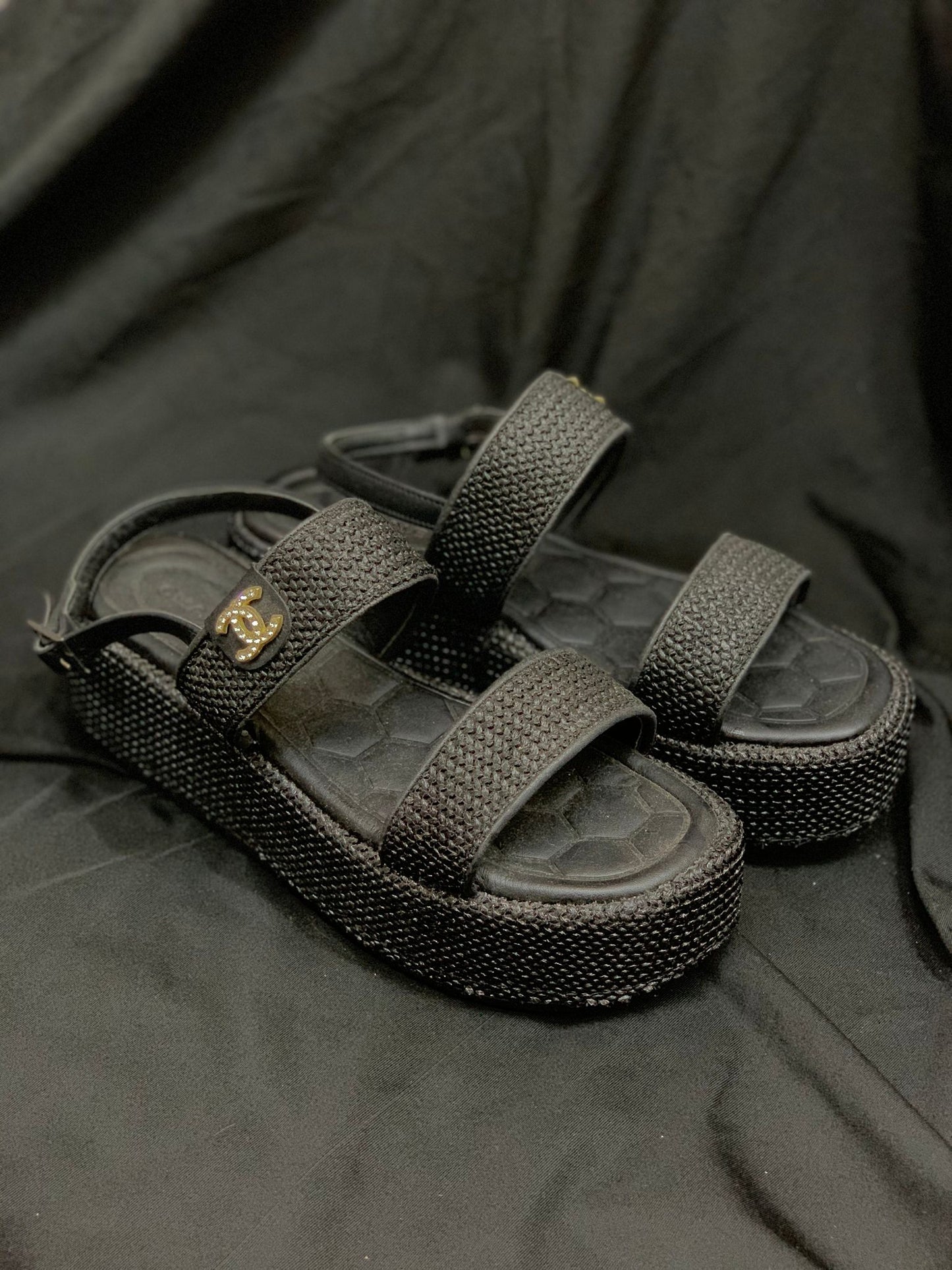 Chanel Hasır Detaylı Siyah Sandalet