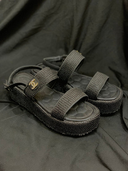 Chanel Hasır Detaylı Siyah Sandalet