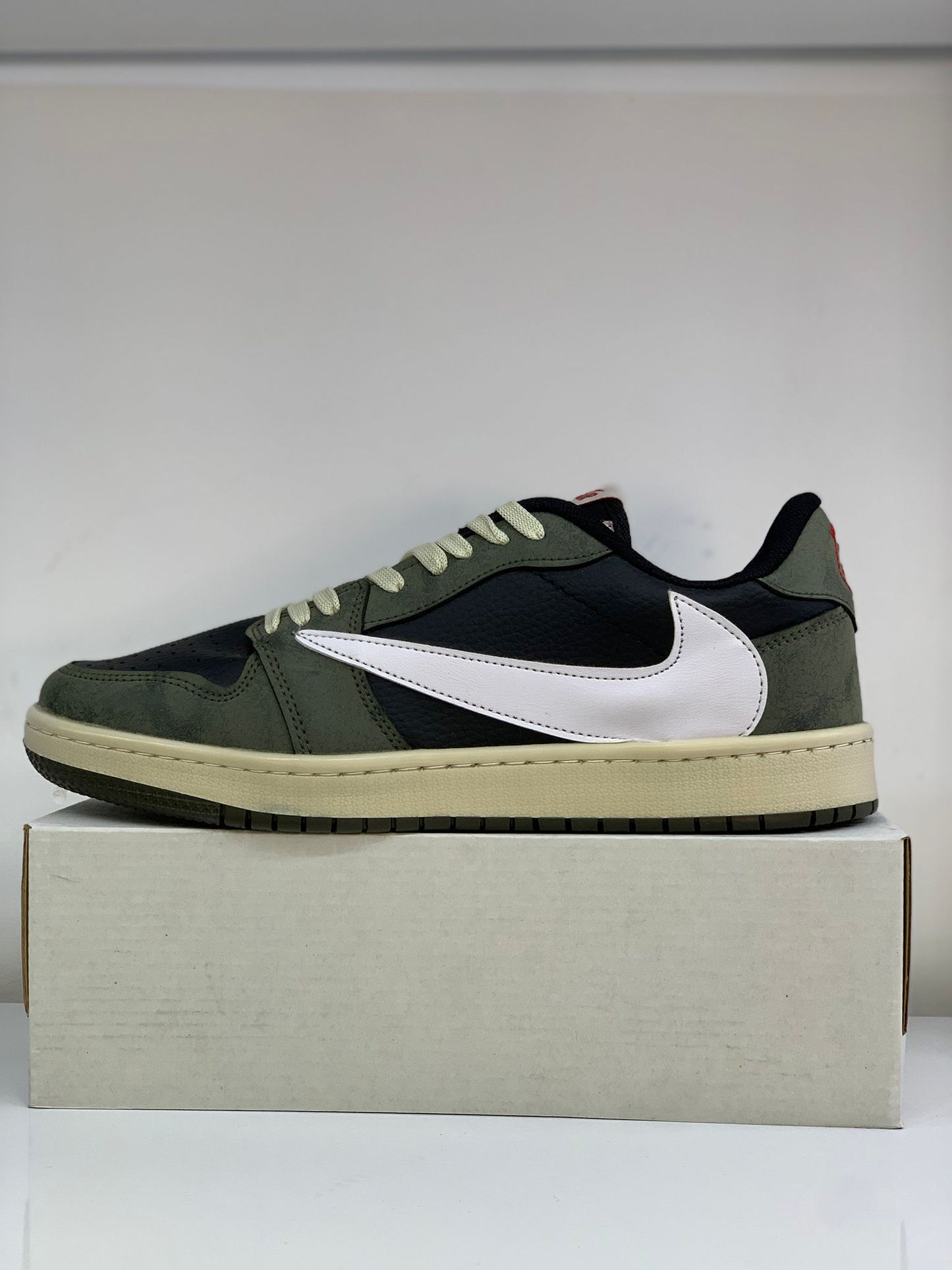Yeşil DetaylıNike Travis Scott Sneaker