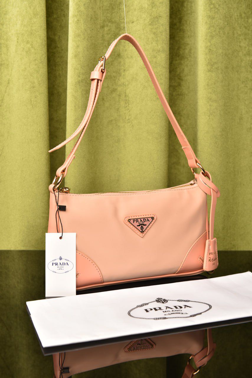 Prada Re-Edition 2005 Omuz Çantası