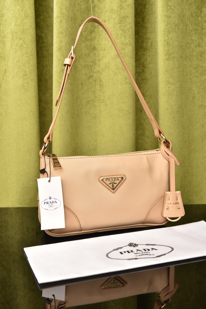 Prada Re-Edition 2005 Omuz Çantası