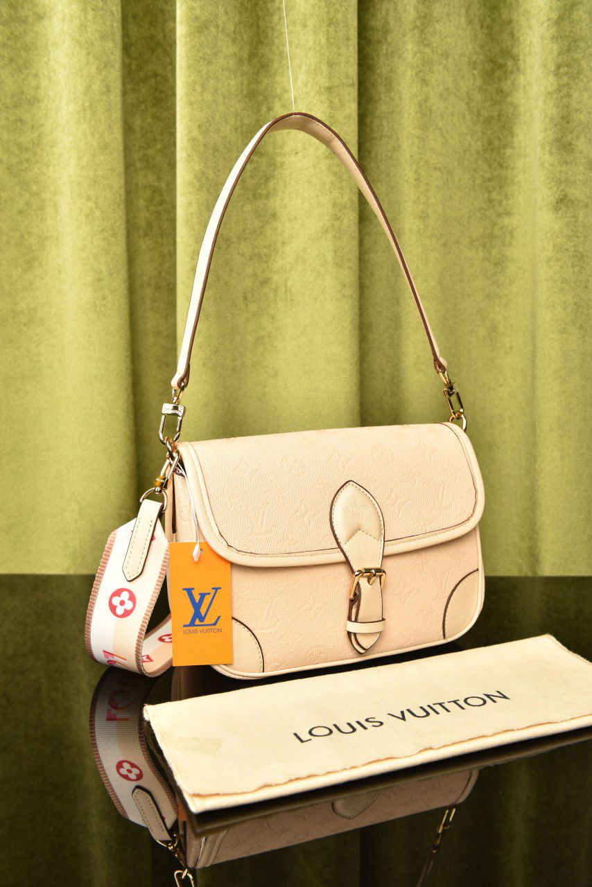 Louis Vuitton - Diane Pure Leather Bag