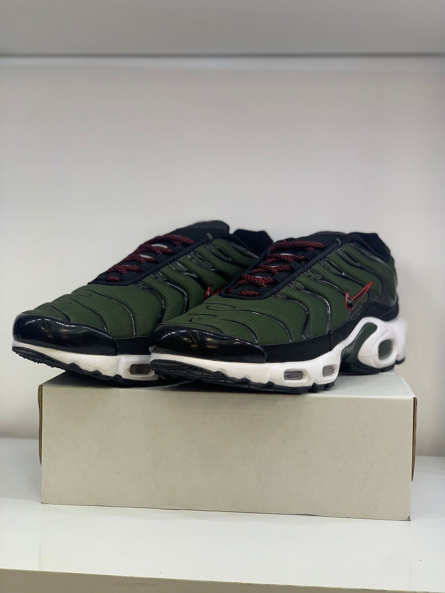 Nike Air Max Plus "Olive & Crimson"
