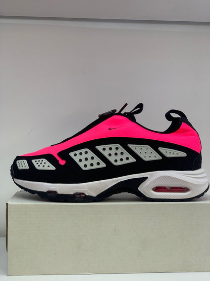 Nike Air Max SNDR – Neon Enerjisiyle Öne Çık