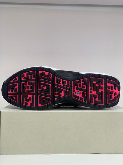 Nike Air Max SNDR – Neon Enerjisiyle Öne Çık