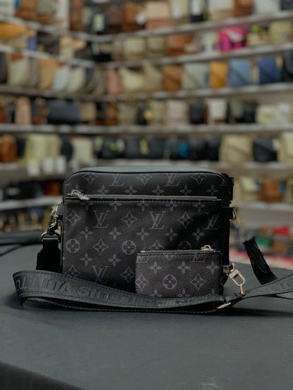 Louis Vuitton Monogram Postacı Çantası