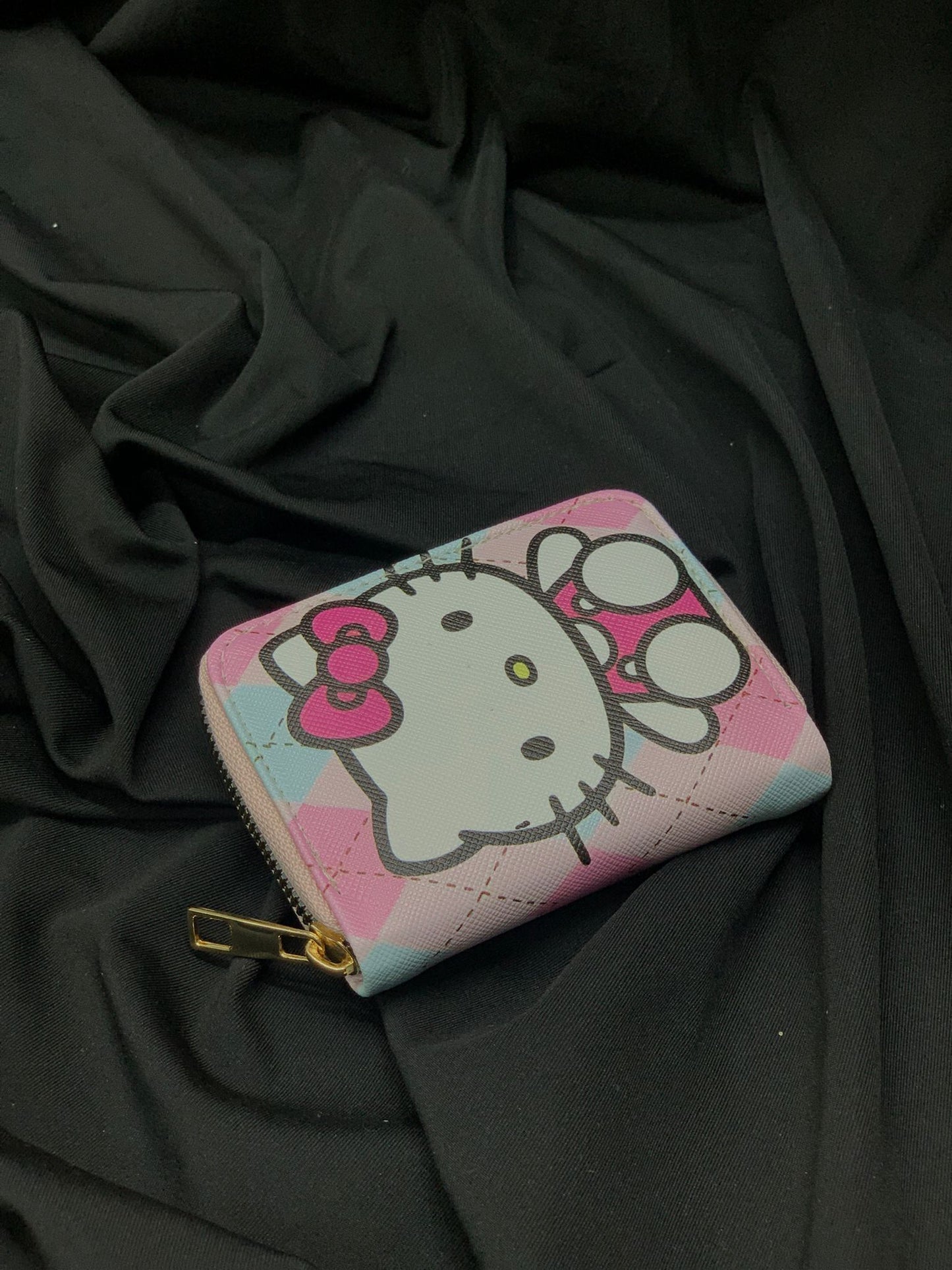Hello Kitty Çiçek Desenli Fermuarlı Cüzdan