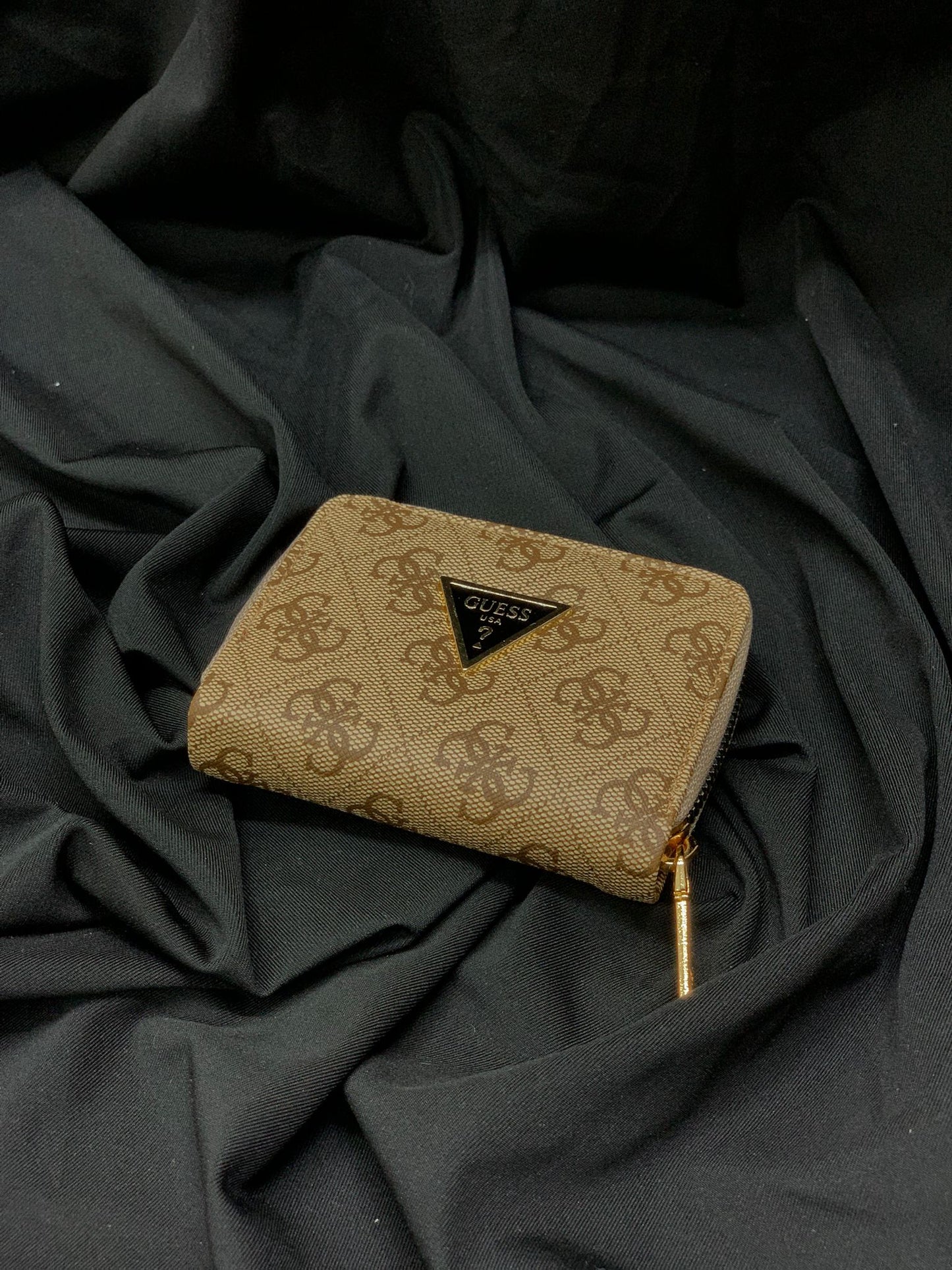 Guess Bej Logolu Fermuarlı Mini Cüzdan